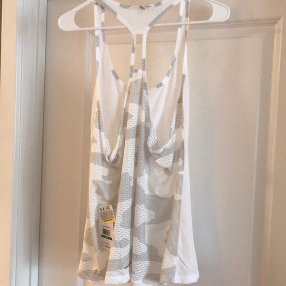 Under Armour Loose Fit Reversible Running Tank - Picture 2 of 3